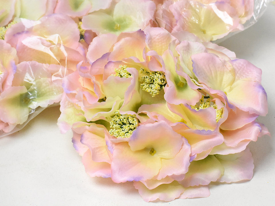 Hydrangea Head Light Pink D18cm 