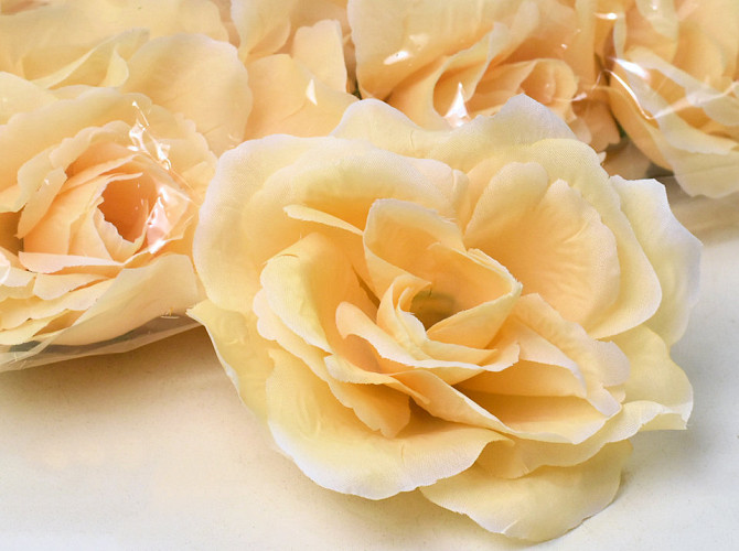 Artificial Rose Soft Yellow D10cm 