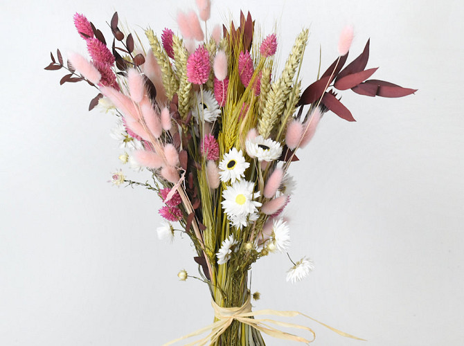 Dried Field Bouquet Pink 35cm