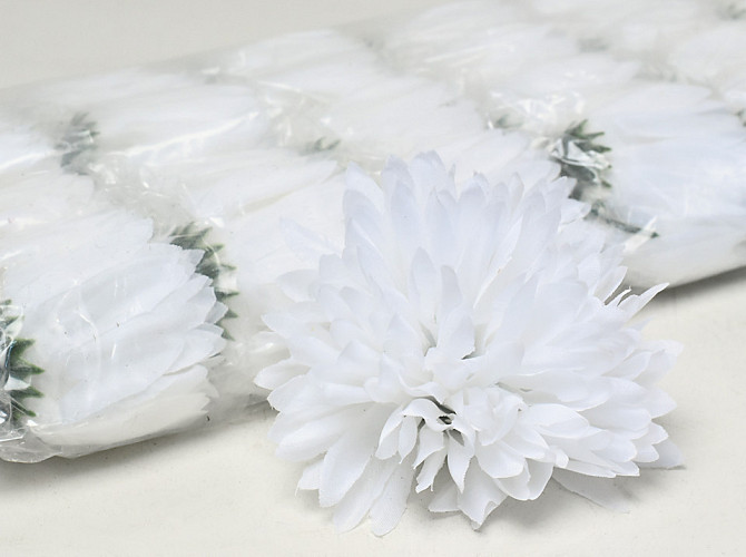 Artificial Chrysanthemum White D12cm