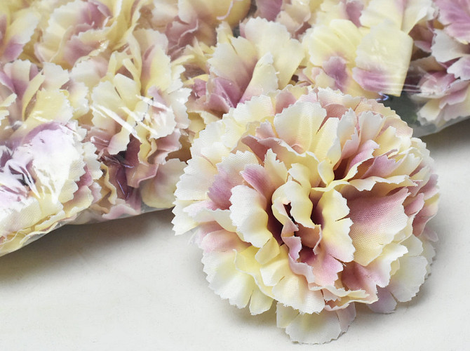 Artificial Carnation Cream D9cm 